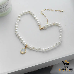 Irregular Pearl Round Medal Necklace
