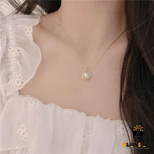 Retro Baroque Pearl Necklace